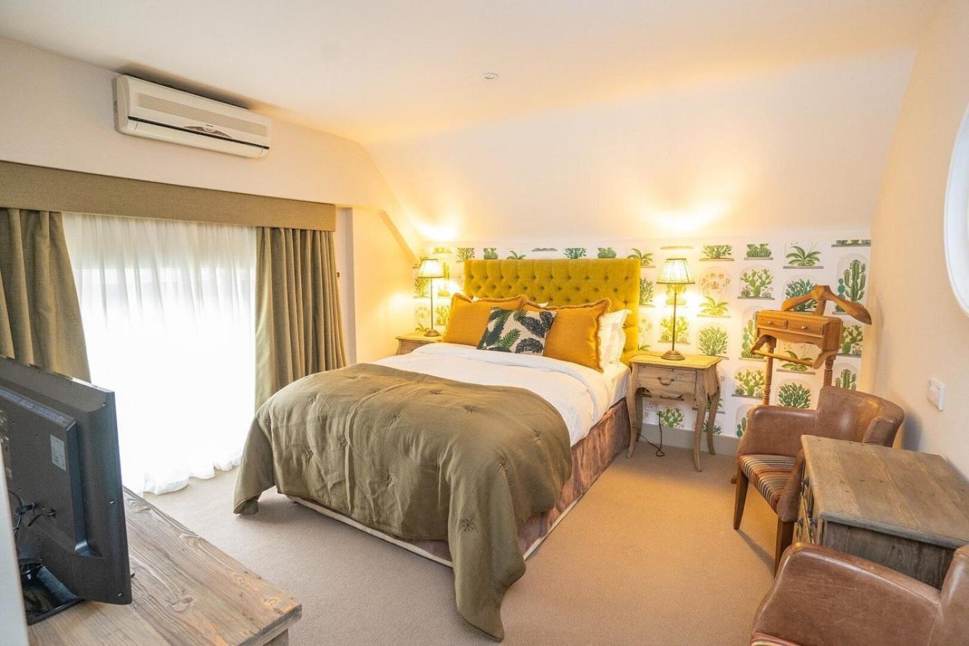 The Swan Inn ชิดดิงโฟลด์ ห้อง รูปภาพ