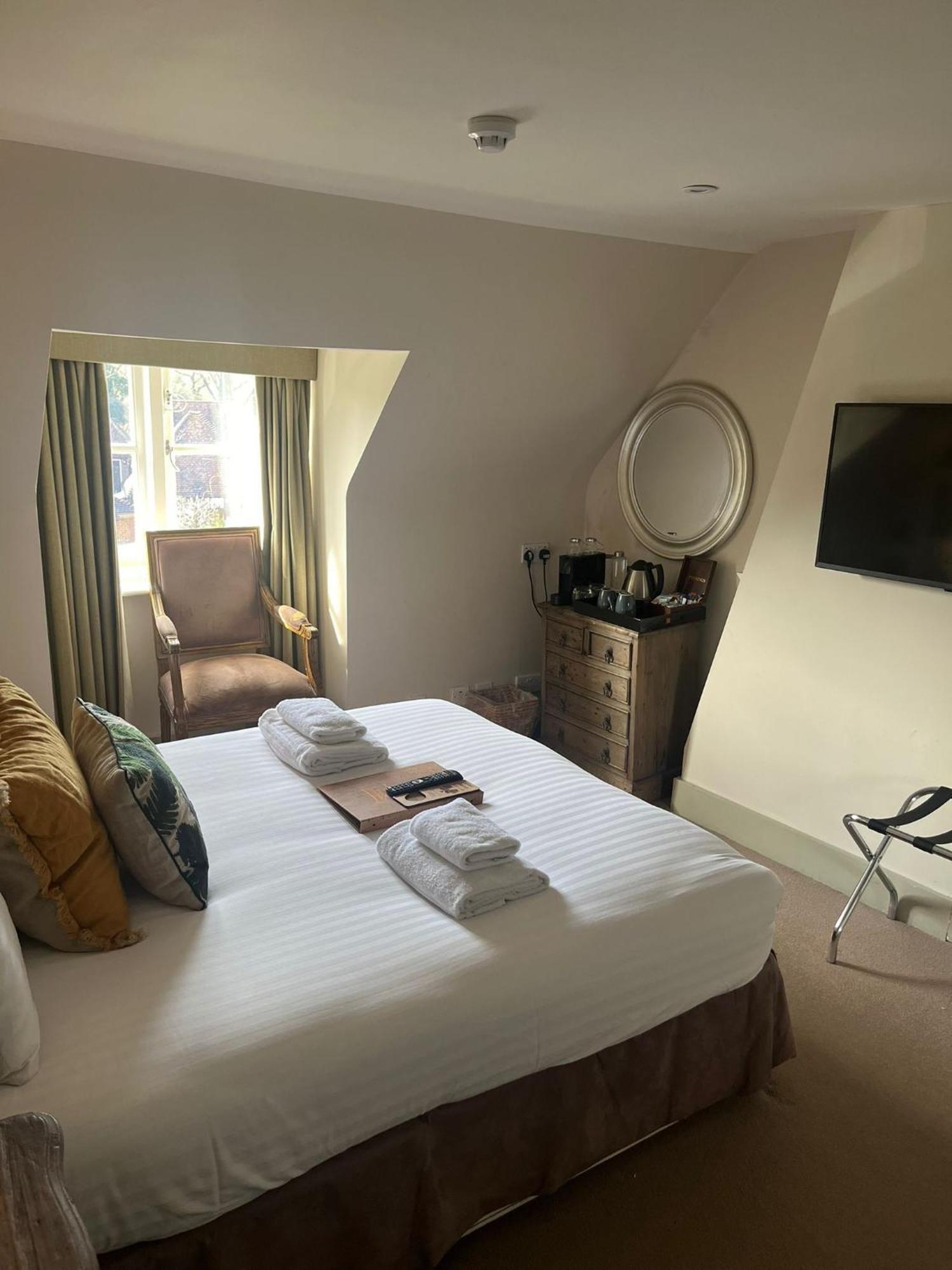 The Swan Inn ชิดดิงโฟลด์ ห้อง รูปภาพ